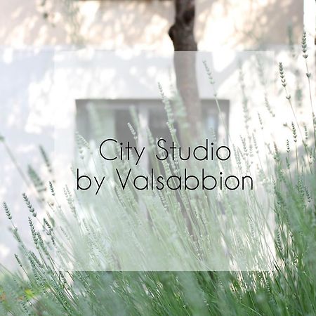 Valsabbion City Studio Apartment พูลา ภายนอก รูปภาพ